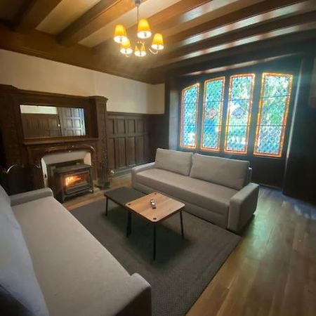Isle Les Fayes Houseヴィラ エクステリア 写真