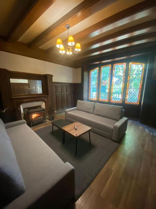 Isle Les Fayes Houseヴィラ エクステリア 写真